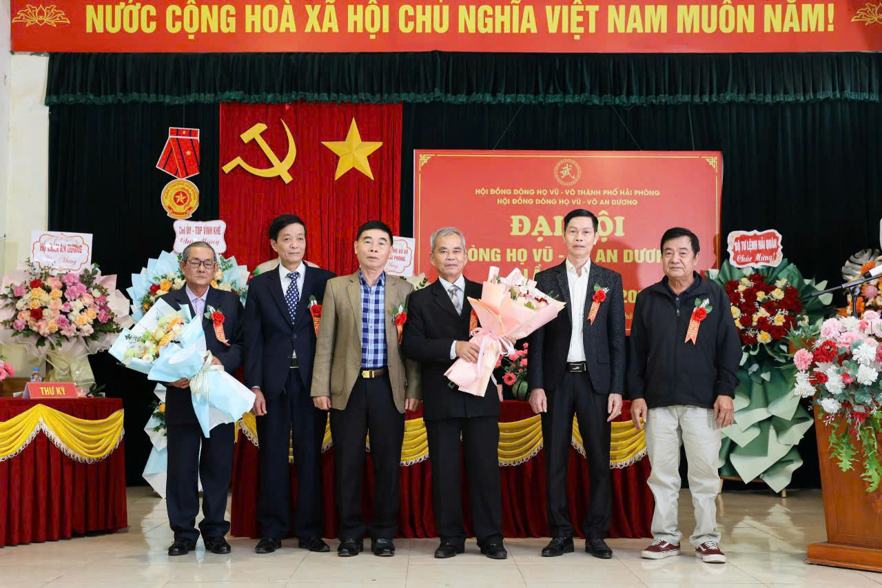 ĐẠI HỘI HỘI ĐỒNG DÒNG HỌ VŨ – VÕ AN DƯƠNG LẦN THỨ III, NHIỆM KỲ 2025–2030 ĐOÀN KẾT – TRÁCH NHIỆM – HƯỚNG VỀ CỘI NGUỒN