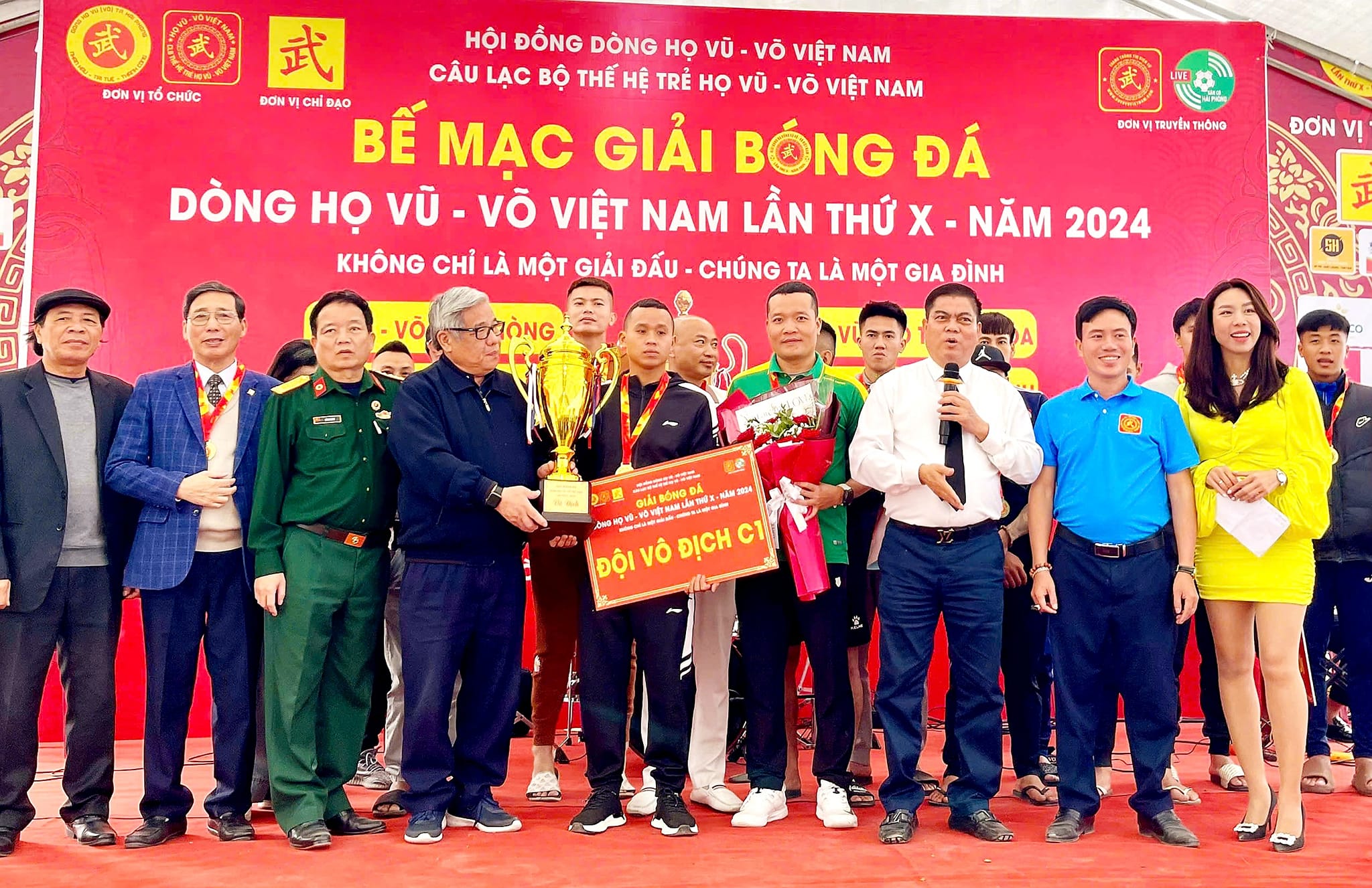Bế mạc Giải bóng đá Dòng họ Vũ - Võ Việt Nam lần thứ IX - năm 2024 